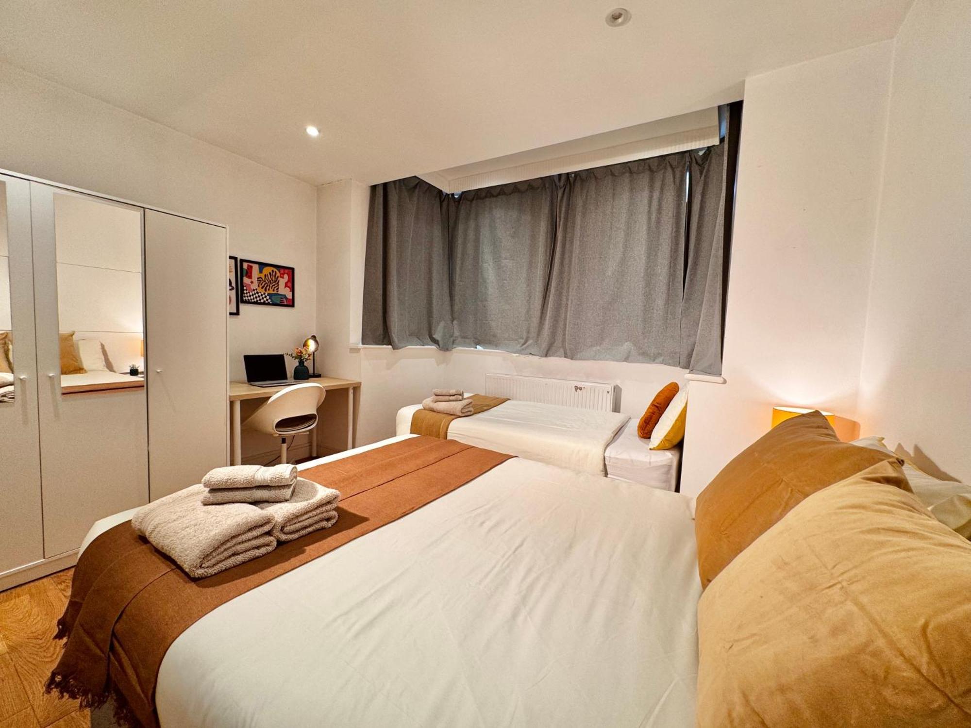 En-Suites With Free Parking 30Min To Central London Exterior foto