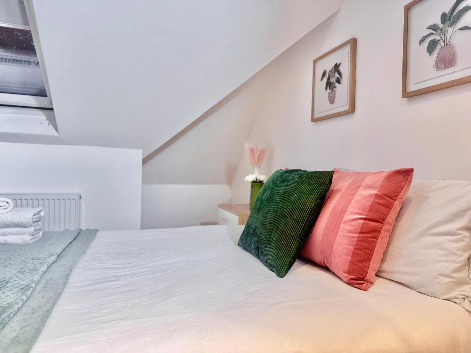 En-Suites With Free Parking 30Min To Central London Exterior foto
