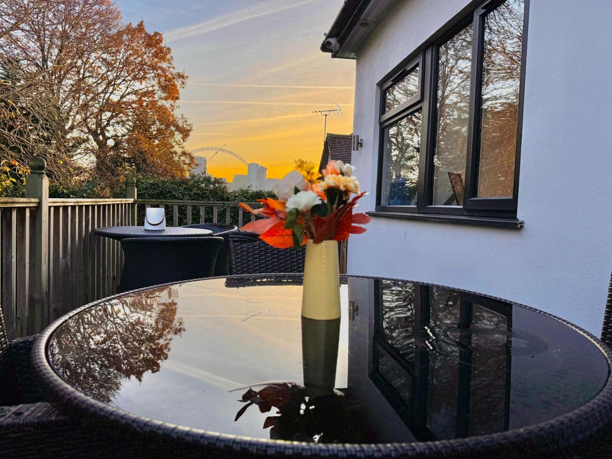 En-Suites With Free Parking 30Min To Central London Exterior foto
