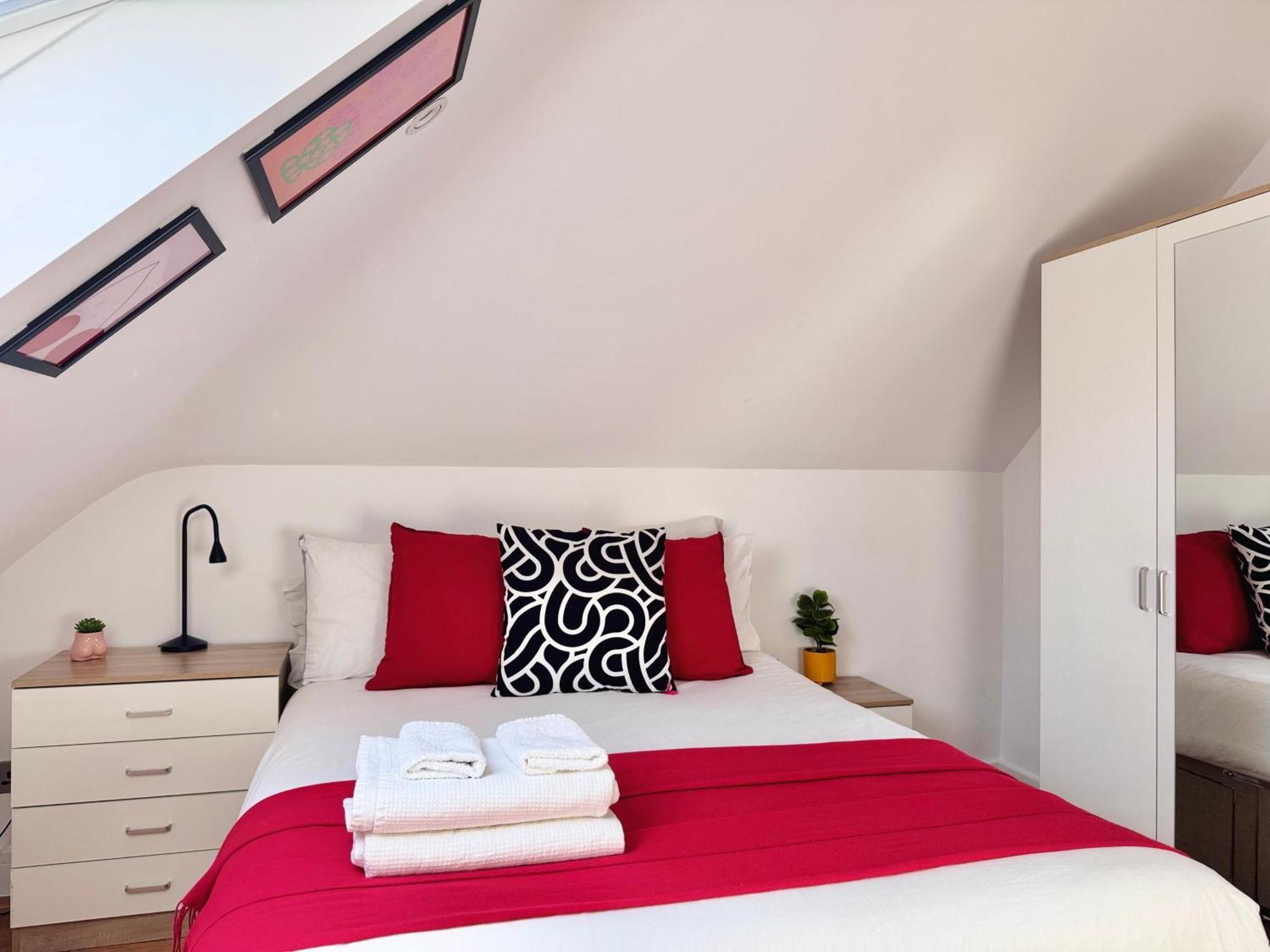 En-Suites With Free Parking 30Min To Central London Exterior foto