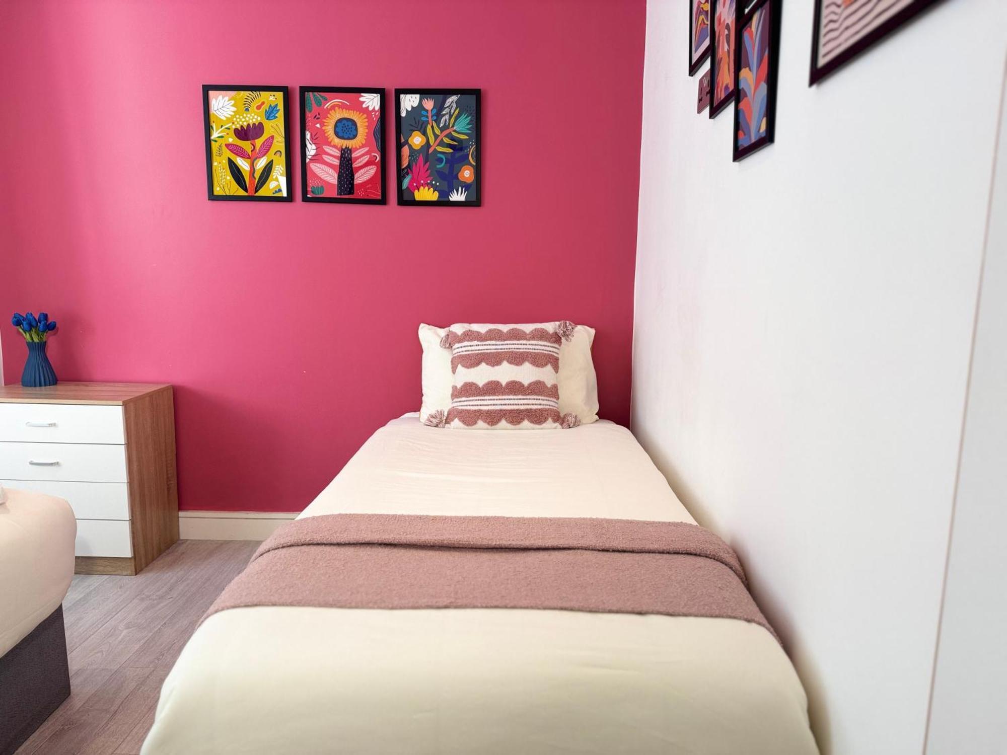En-Suites With Free Parking 30Min To Central London Exterior foto