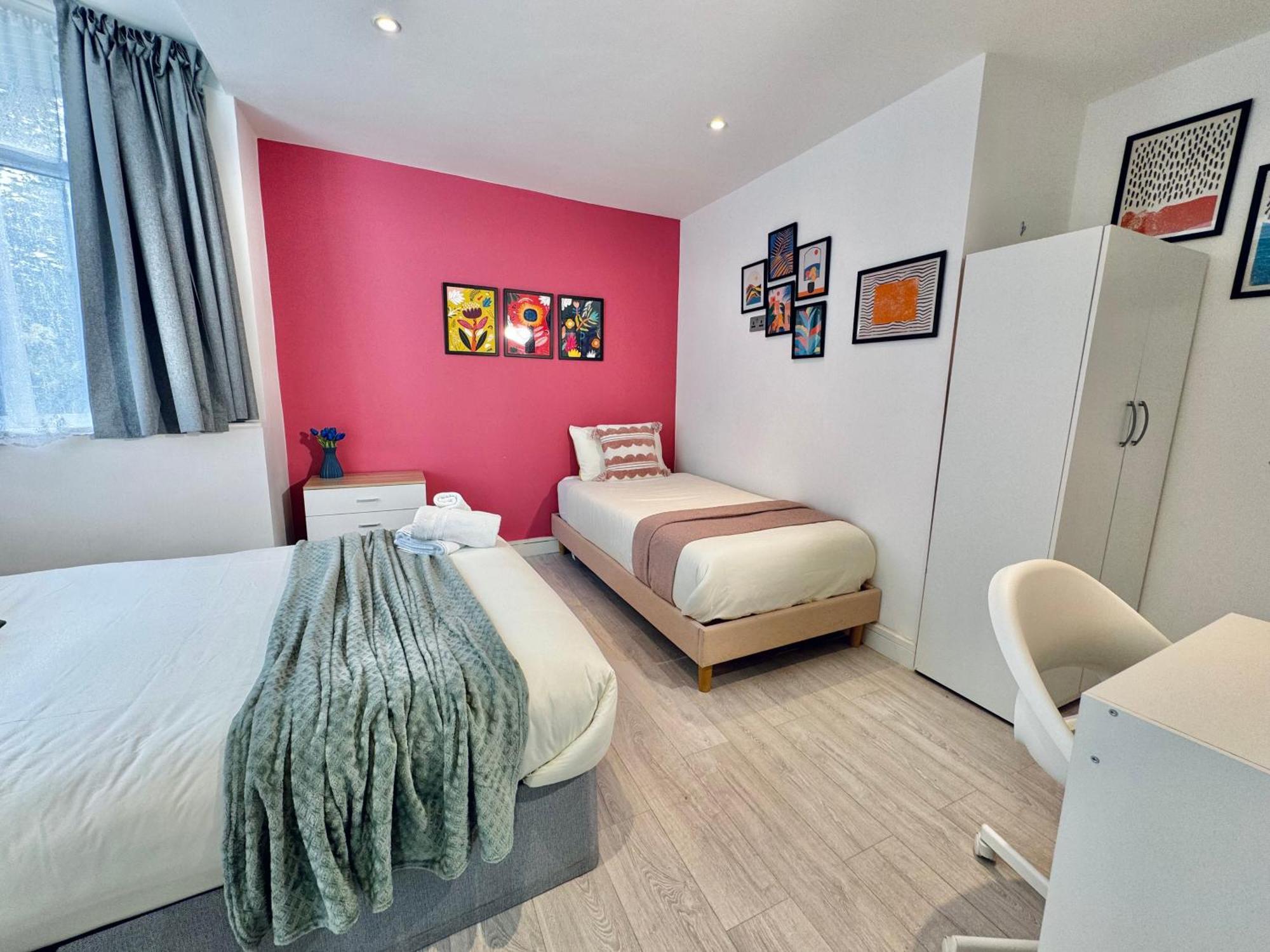 En-Suites With Free Parking 30Min To Central London Exterior foto
