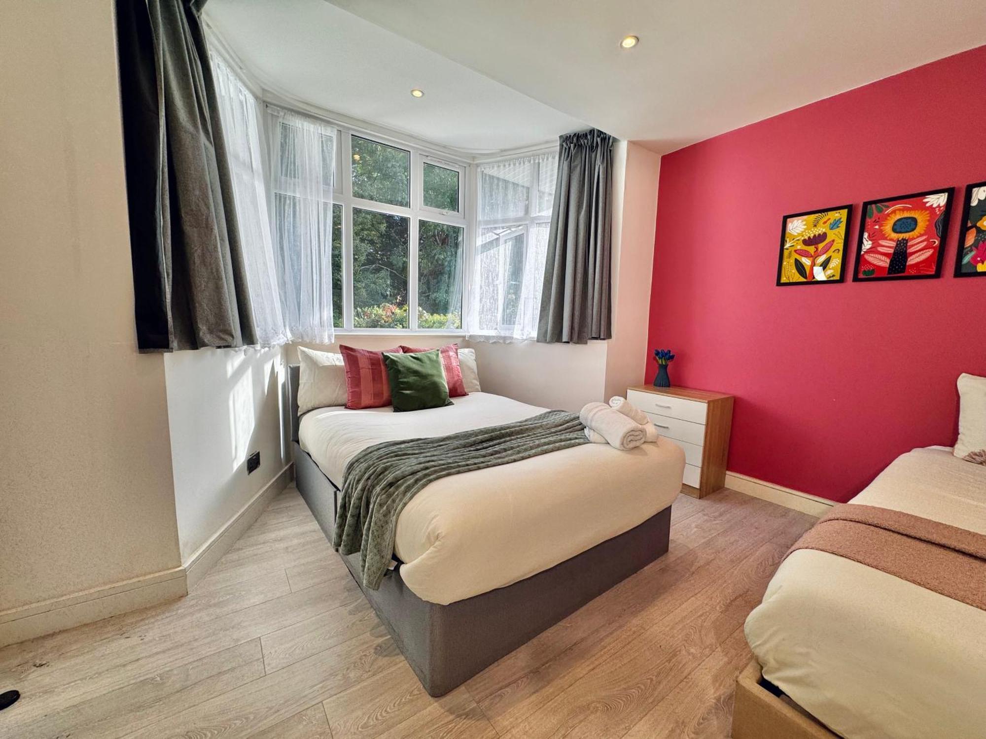 En-Suites With Free Parking 30Min To Central London Exterior foto