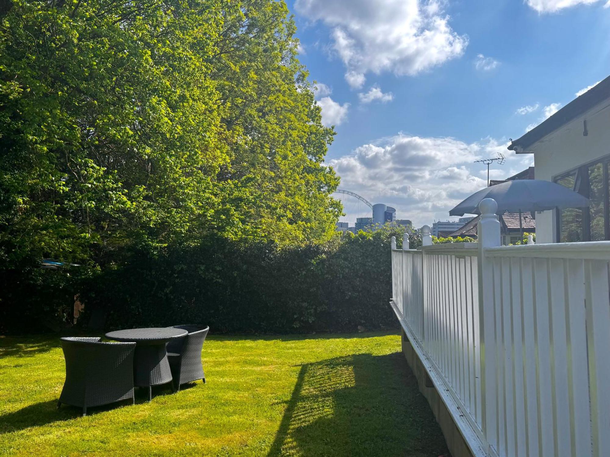 En-Suites With Free Parking 30Min To Central London Exterior foto